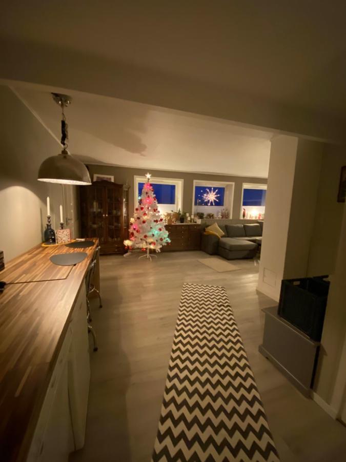 Lyngen, Mackay Appartment, Lyngen Lyngseidet Bagian luar foto